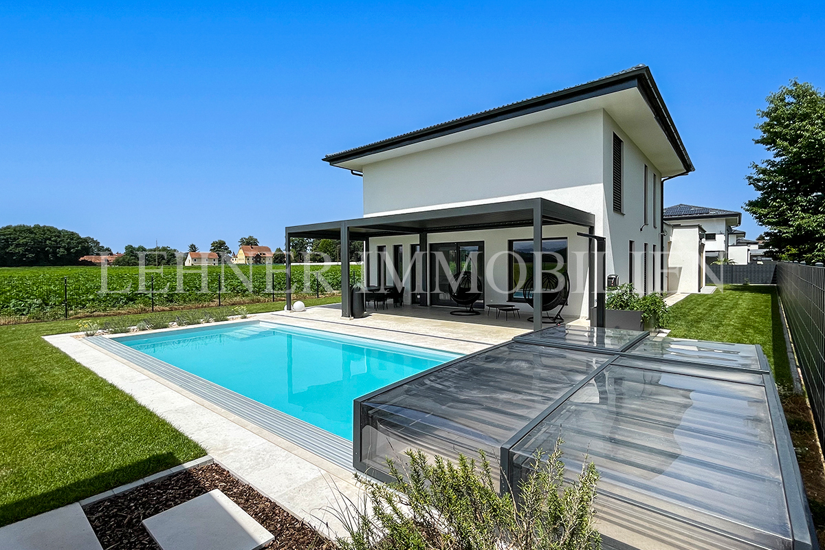 Lehner Immobilien hochwertig exklusives Einfamilienhaus mit Pool in Wundschuh