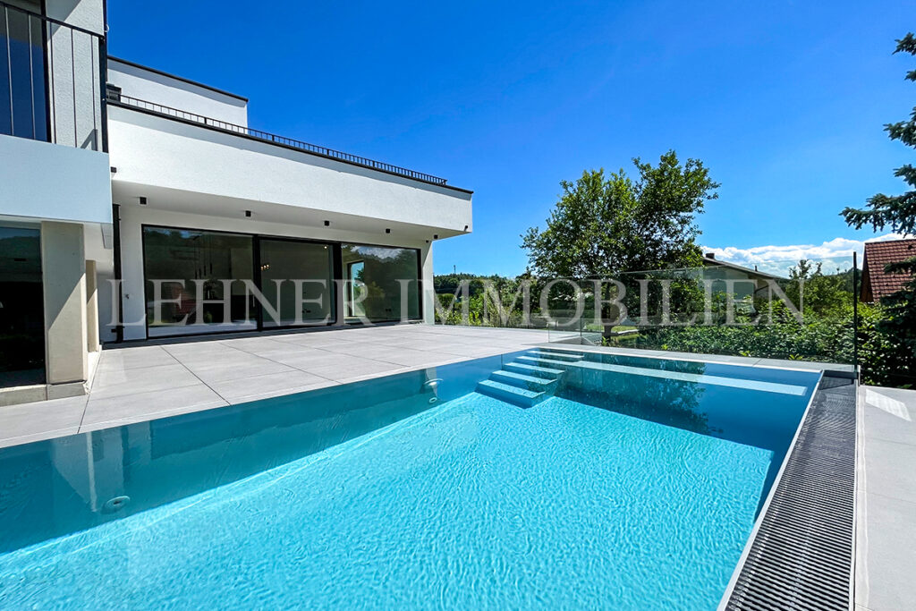 Lehner Immobilien luxuriöse Villa mit Pool in Seiersberg-Pirka bei Graz