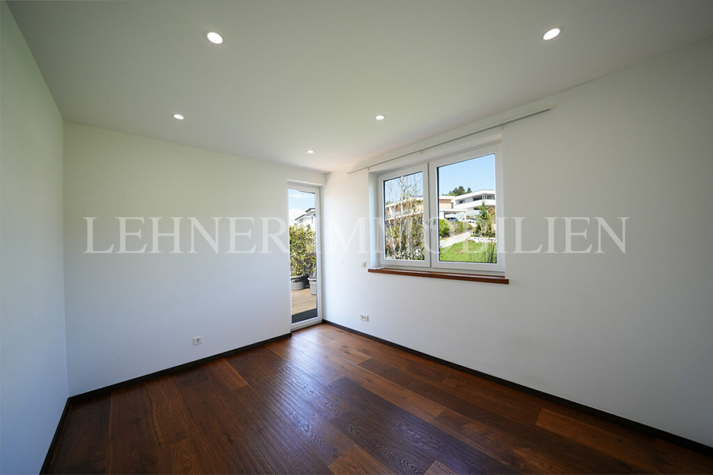 Lehner Immobilien hochwertige und moderne Doppelhaushalte mit Pool und Dachterrasse in Mantscha