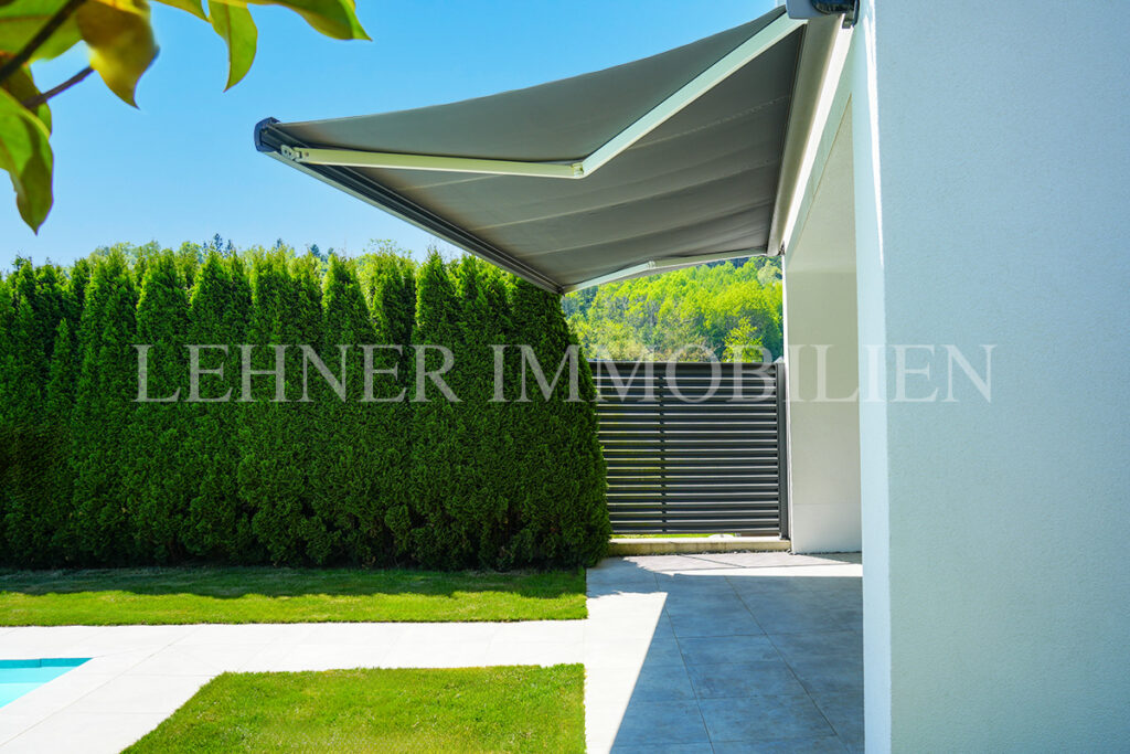 Lehner Immobilien hochwertige und moderne Doppelhaushalte mit Pool und Dachterrasse in Mantscha