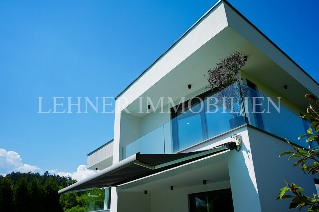 Lehner Immobilien hochwertige und moderne Doppelhaushalte mit Pool und Dachterrasse in Mantscha