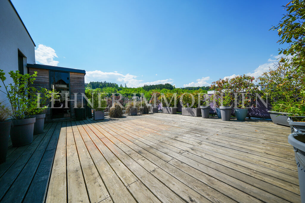 Lehner Immobilien hochwertige und moderne Doppelhaushalte mit Pool und Dachterrasse in Mantscha