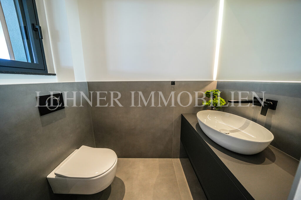 Lehner Immobilien Exklusiver Bungalow mit Überlauf-Infinitypool in Dobl