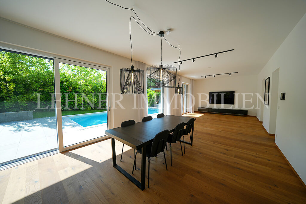 Lehner Immobilien stilvolles Einfamilienhaus mit Pool und top Ausstattung in Graz Strassgang