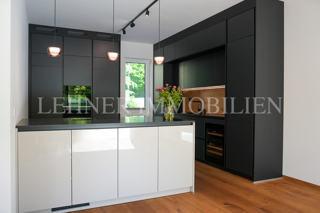 Lehner Immobilien stilvolles Einfamilienhaus mit Pool und top Ausstattung in Graz Strassgang