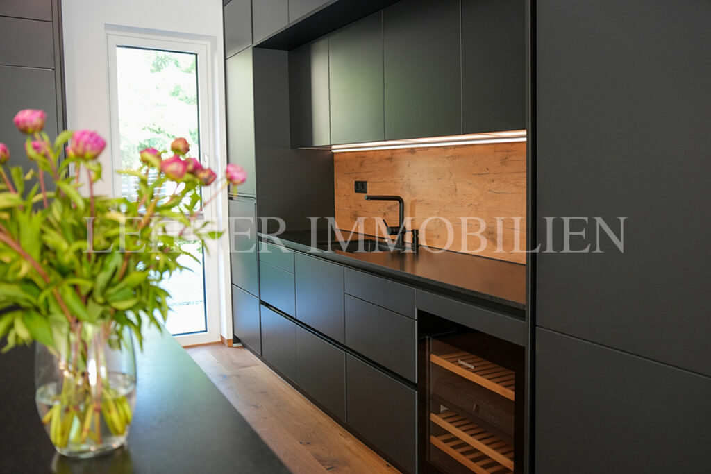 Lehner Immobilien stilvolles Einfamilienhaus mit Pool und top Ausstattung in Graz Strassgang
