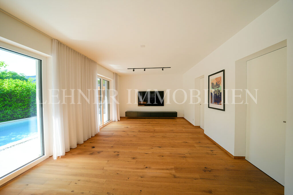 Lehner Immobilien stilvolles Einfamilienhaus mit Pool und top Ausstattung in Graz Strassgang