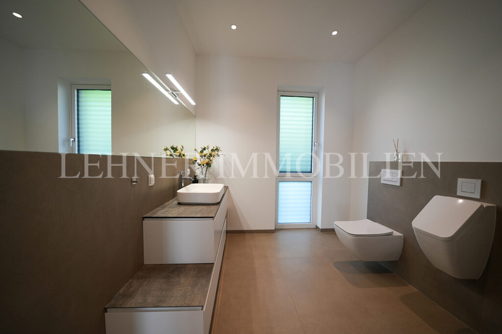Lehner Immobilien stilvolles Einfamilienhaus mit Pool und top Ausstattung in Graz Strassgang