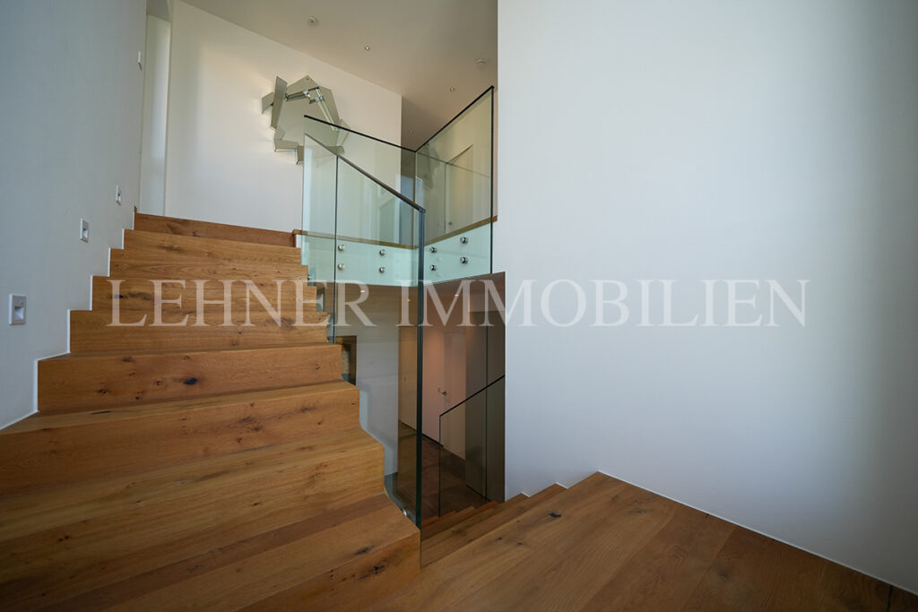 Lehner Immobilien stilvolles Einfamilienhaus mit Pool und top Ausstattung in Graz Strassgang