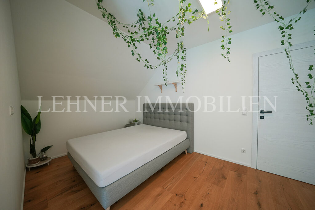 Lehner Immobilien großzügiges Einfamilienhaus mit 7 Zimmer in Grünruhelage, Feldkirchen bei Graz