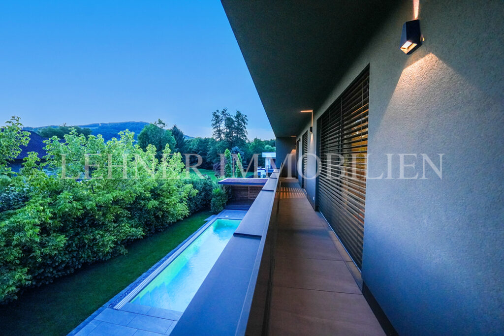 Lehner Immobilien stilvolles Einfamilienhaus mit Pool und top Ausstattung in Graz Strassgang
