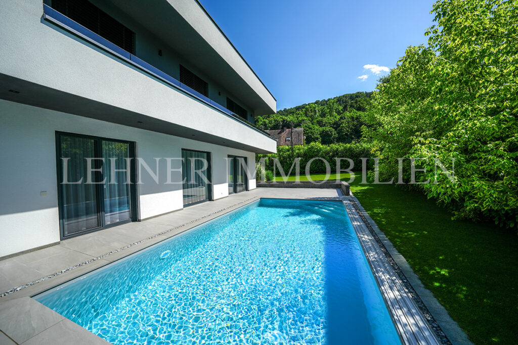 Lehner Immobilien stilvolles Einfamilienhaus mit Pool und top Ausstattung in Graz Strassgang