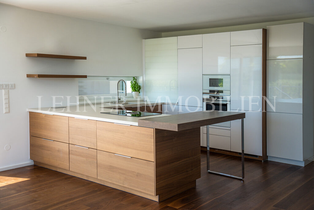Lehner Immobilien Modernes Eckreihenhaus mit Haus-Charakter und Pool in Feldkirchen bei Graz