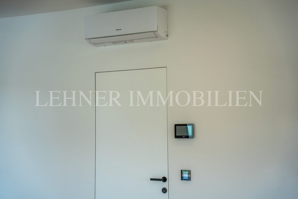 Lehner Immobilien exklusiver Bungalow mit 1.779 Grundfläche und Infinitypool in Dobl