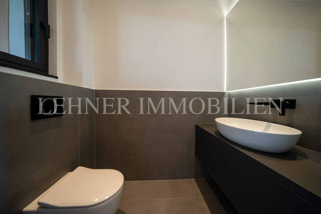 Lehner Immobilien exklusiver Bungalow mit 1.779 Grundfläche und Infinitypool in Dobl
