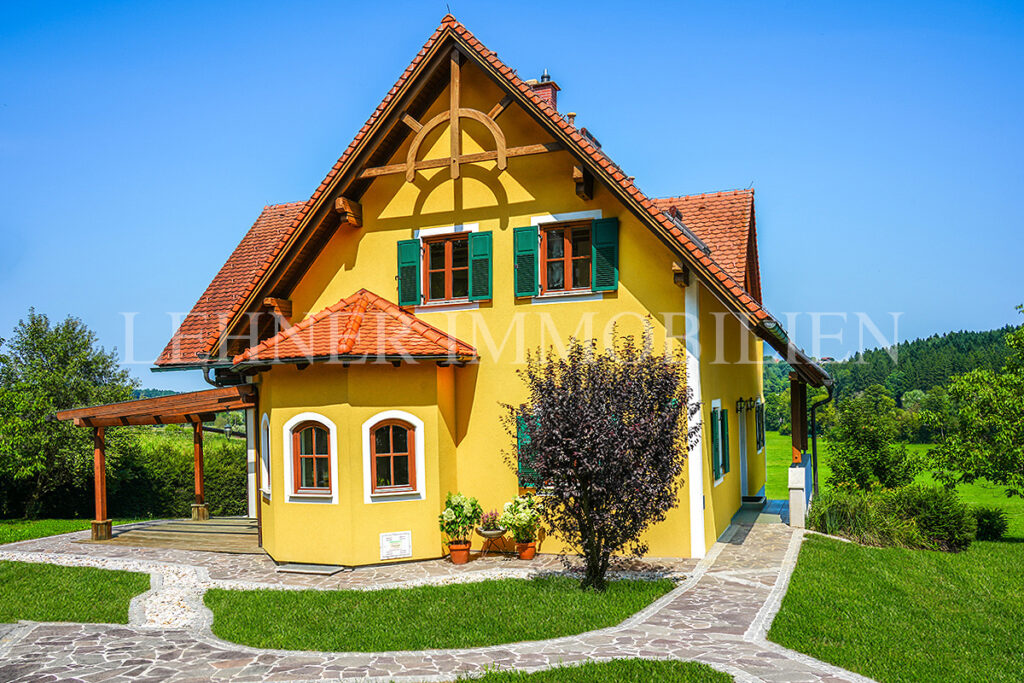 Lehner Immobilien, Naturidylle pur – Charmantes Landhaus mit 12.282 m² Grundstück, landwirtschaftliche Nutzfläche in Pichling bei Stainz