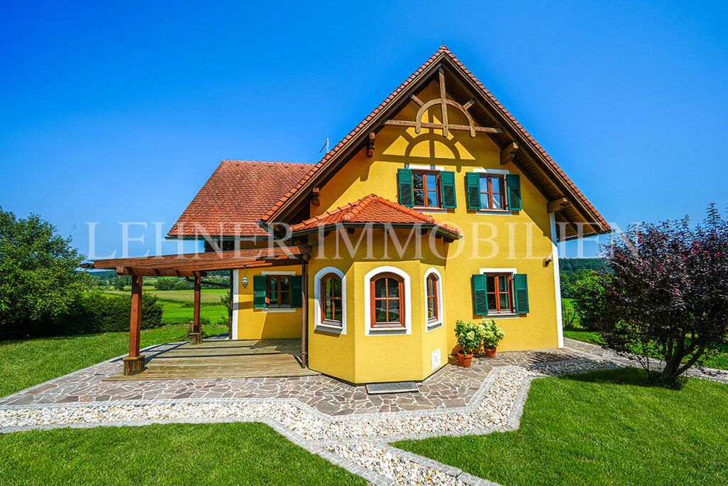 Lehner Immobilien, Naturidylle pur – Charmantes Landhaus mit 12.282 m² Grundstück, landwirtschaftliche Nutzfläche in Pichling bei Stainz