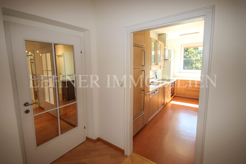 Lehner Immobilien großzügige und barrierefreie Wohnung in Graz St.Leonhard nahe Schillerplatz