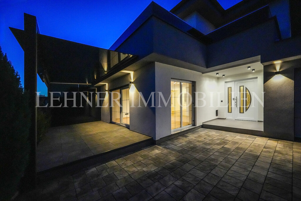 Lehner Immobilien schönes Einfamilienhaus mit 7 Zimmern in Kalsdorf bei Graz