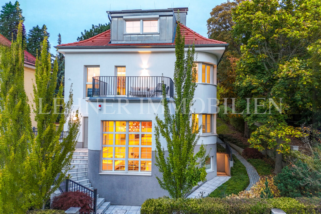 Lehner Immobilien luxuriöse Villa am Künigelberg, in bester Hietzinger Lage, Wien