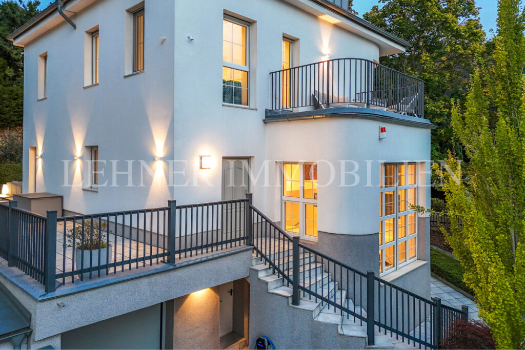 Lehner Immobilien luxuriöse Villa am Künigelberg, in bester Hietzinger Lage, Wien