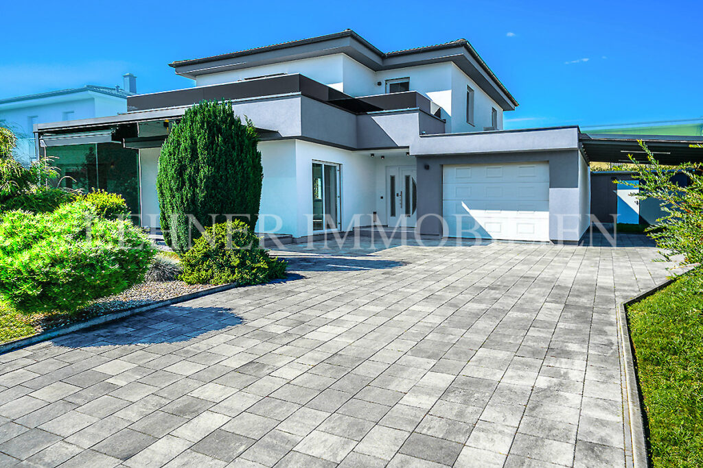 Lehner Immobilien schönes Einfamilienhaus mit 7 Zimmern in Kalsdorf bei Graz