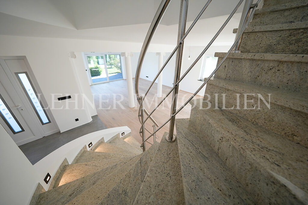 Lehner Immobilien schönes Einfamilienhaus mit 7 Zimmern in Kalsdorf bei Graz