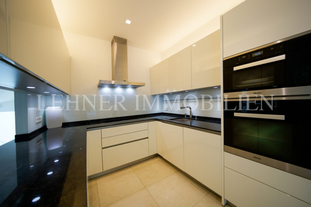 Lehner Immobilien luxuriöse Villa am Künigelberg, in bester Hietzinger Lage, Wien