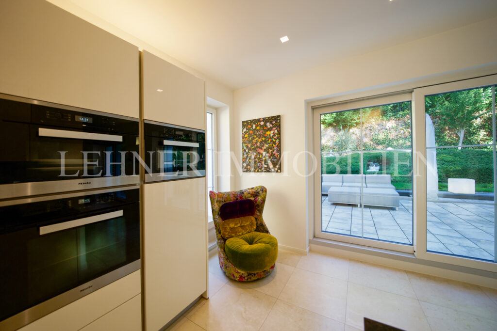 Lehner Immobilien luxuriöse Villa am Künigelberg, in bester Hietzinger Lage, Wien