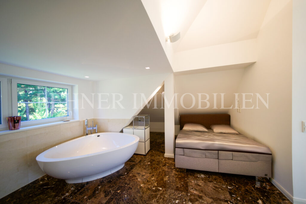 Lehner Immobilien luxuriöse Villa am Künigelberg, in bester Hietzinger Lage, Wien