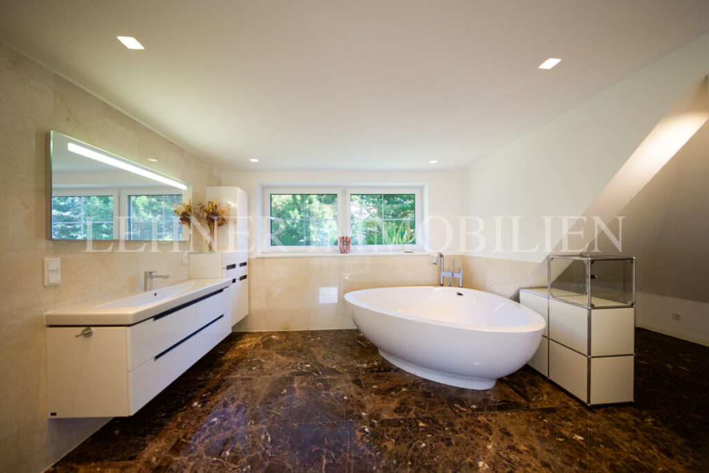 Lehner Immobilien luxuriöse Villa am Künigelberg, in bester Hietzinger Lage, Wien