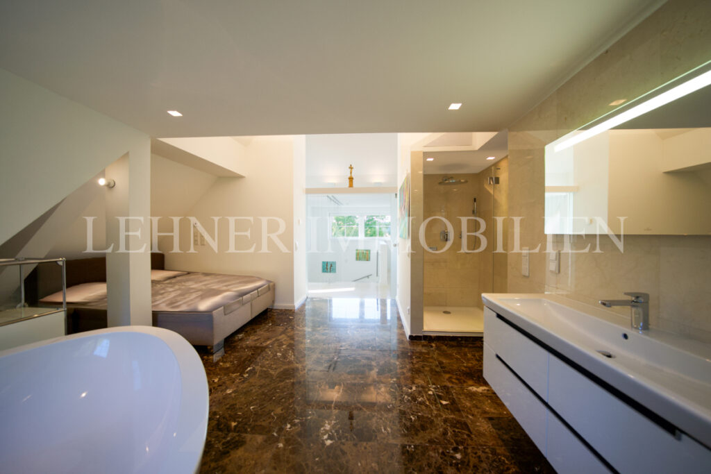 Lehner Immobilien luxuriöse Villa am Künigelberg, in bester Hietzinger Lage, Wien