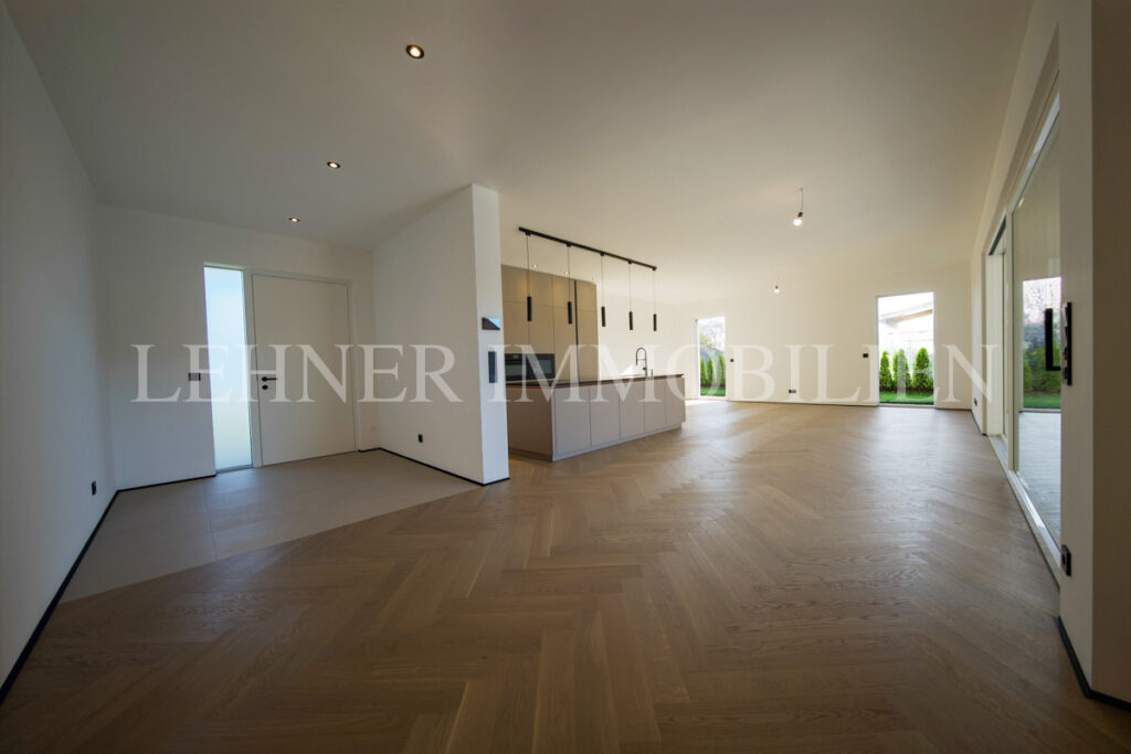 Lehner Immobilien Hochwertiger und exklusiver Bungalow mit Swimmingpool in Wundschuh