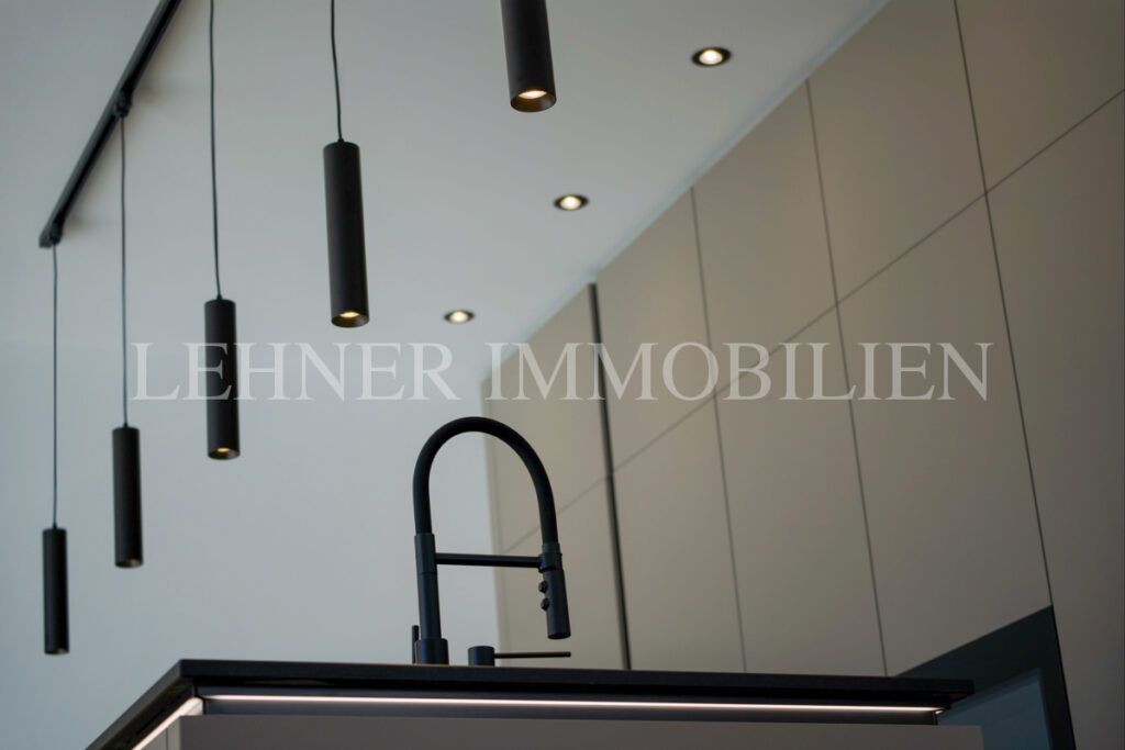 Lehner Immobilien Hochwertiger und exklusiver Bungalow mit Swimmingpool in Wundschuh