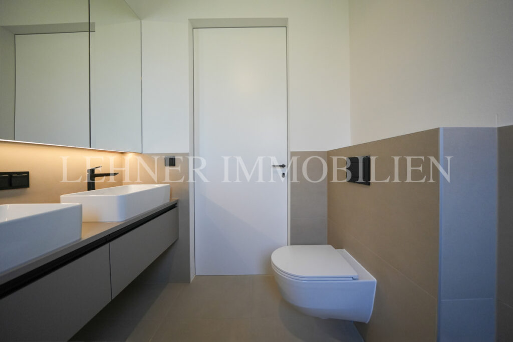 Lehner Immobilien Hochwertiger und exklusiver Bungalow mit Swimmingpool in Wundschuh