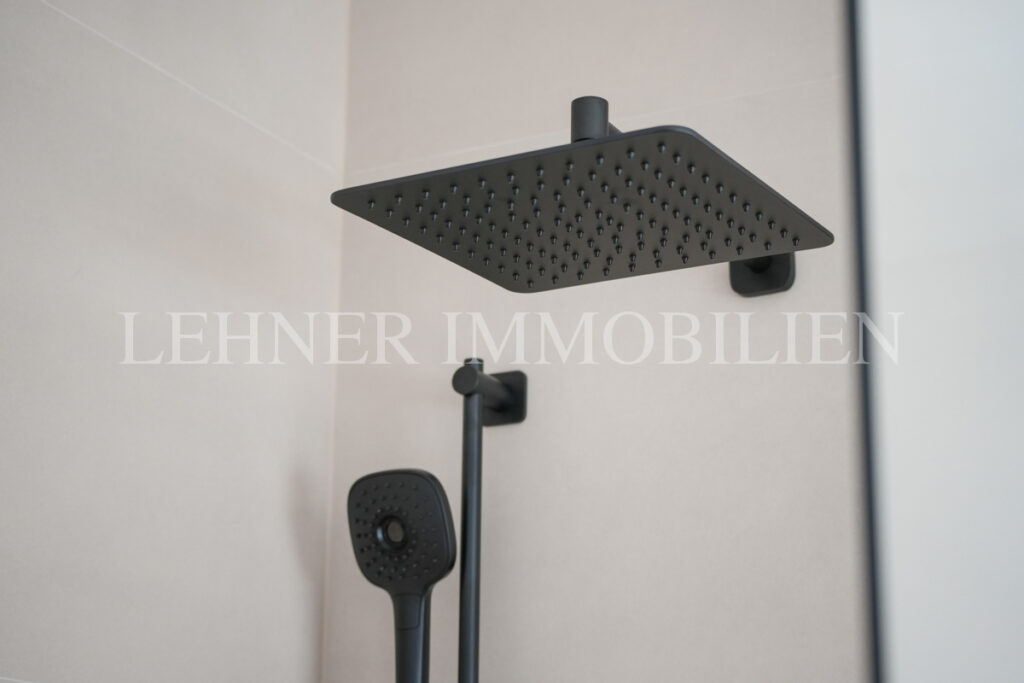 Lehner Immobilien Hochwertiger und exklusiver Bungalow mit Swimmingpool in Wundschuh