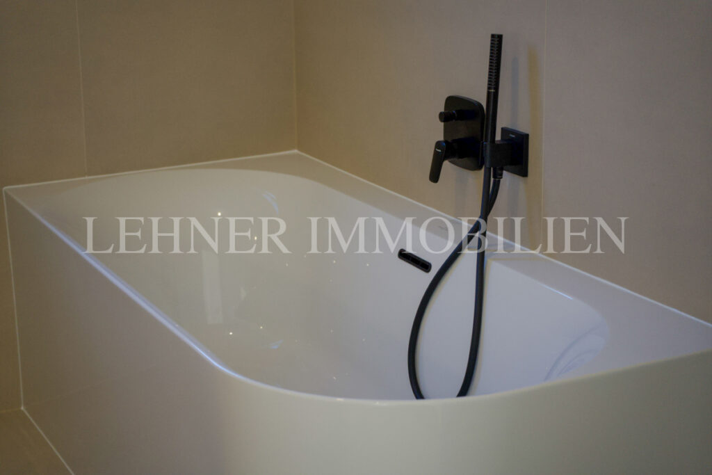 Lehner Immobilien Hochwertiger und exklusiver Bungalow mit Swimmingpool in Wundschuh