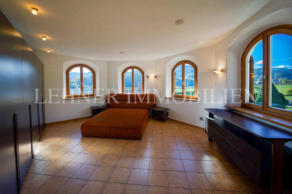 Bruck an der Mur, luxuriöse Toskana-Villa in Traumlage – Feng Shui Haus mit Strahlenschutz