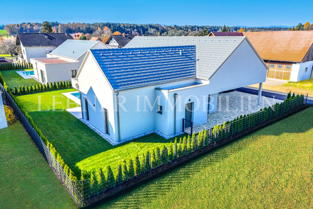 Lehner Immobilien Hochwertiger und exklusiver Bungalow mit Swimmingpool in Wundschuh