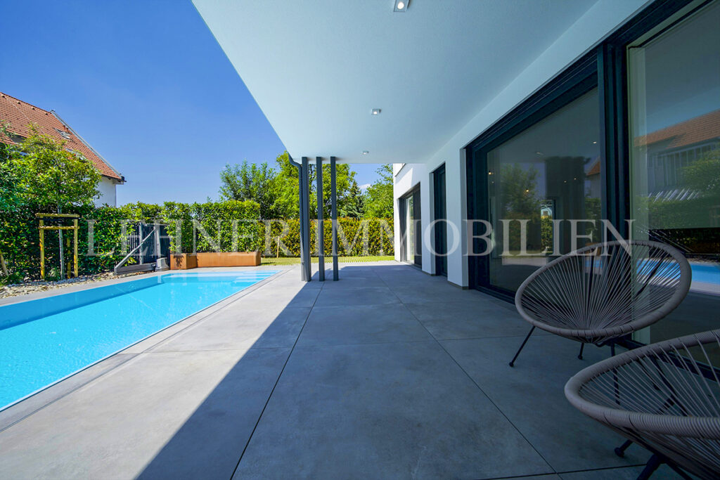 Lehner Immobilien exklusive hochwertige Villa mit Pool in Seiersberg-Pirka