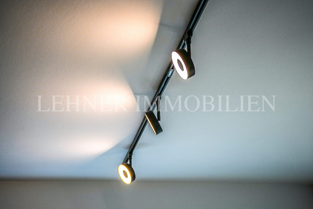 Lehner Immobilien, Sanierte moderne Wohnung an der Murpromenade in Graz-Geidorf