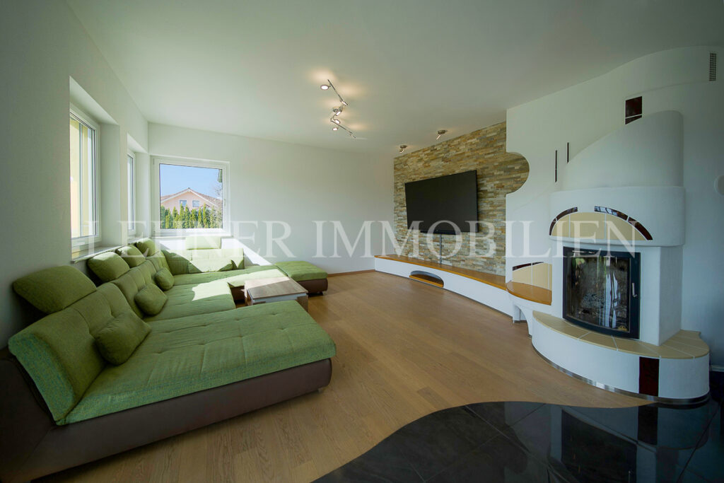 Lehner Immobilien grosszügiges Anwesen mit herrlichem Blick auf die Koralpen in Lieboch