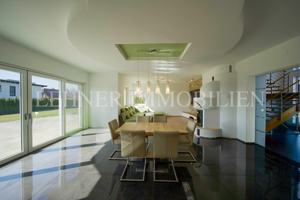 Lehner Immobilien grosszügiges Anwesen mit herrlichem Blick auf die Koralpen in Lieboch