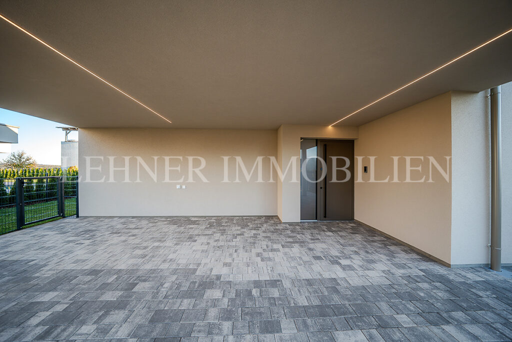 Lehner Immobilien Hochwertiger und exklusiver Bungalow mit Swimmingpool in Wundschuh