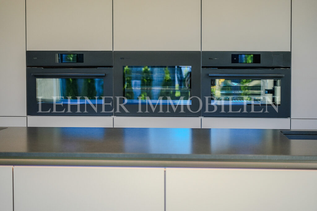 Lehner Immobilien Hochwertiger und exklusiver Bungalow mit Swimmingpool in Wundschuh