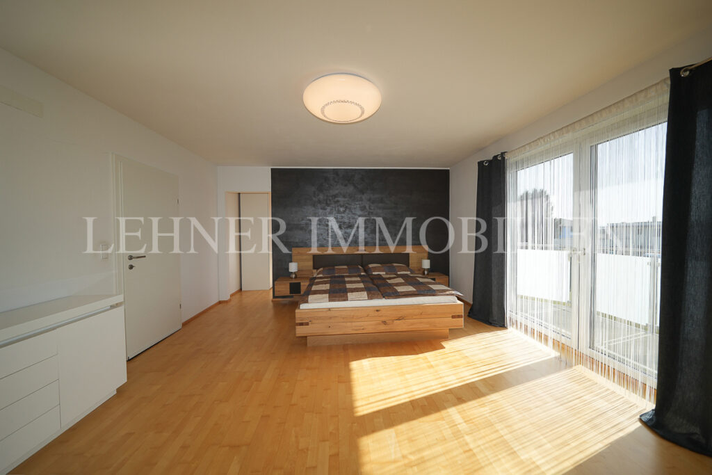 Lehner Immobilien grosszügiges Anwesen mit herrlichem Blick auf die Koralpen in Lieboch