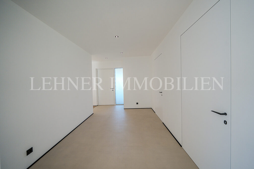 Lehner Immobilien Hochwertiger und exklusiver Bungalow mit Swimmingpool in Wundschuh