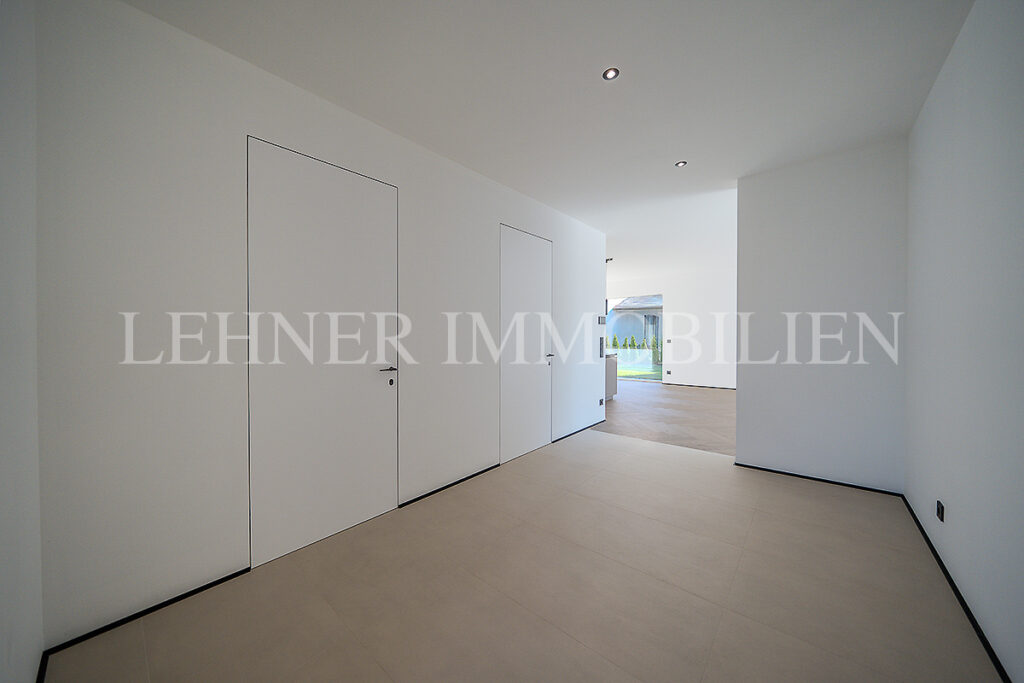 Lehner Immobilien Hochwertiger und exklusiver Bungalow mit Swimmingpool in Wundschuh