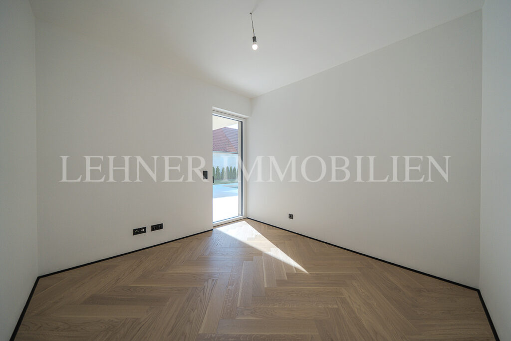 Lehner Immobilien Hochwertiger und exklusiver Bungalow mit Swimmingpool in Wundschuh