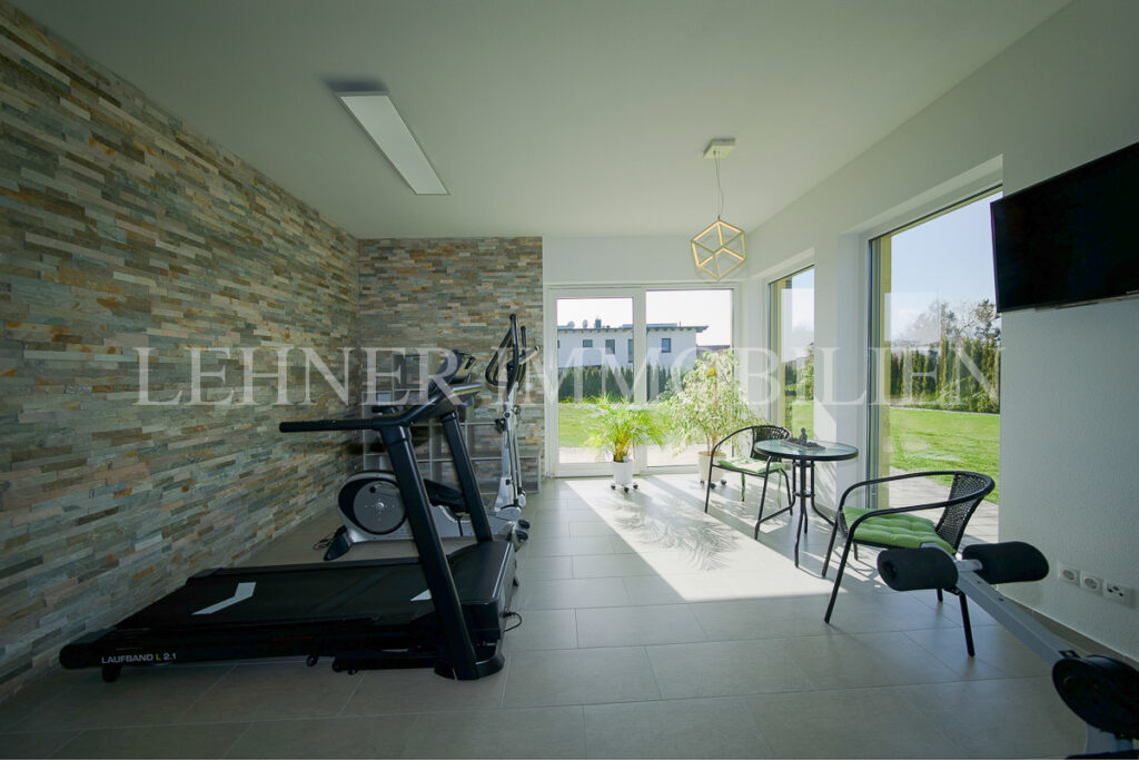 Lehner Immobilien grosszügiges Anwesen mit herrlichem Blick auf die Koralpen in Lieboch